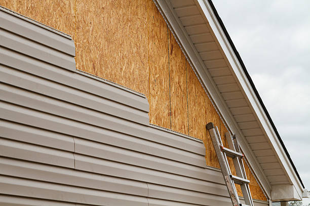 24/7 Emergency Siding Repair experts in Canton, GA